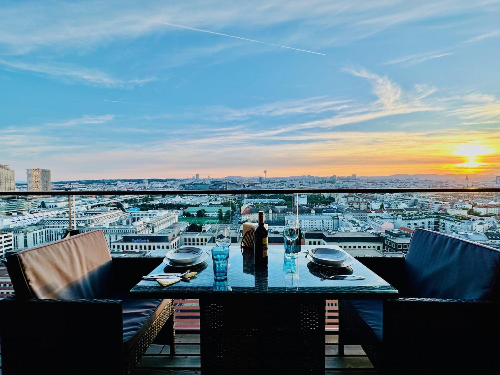 Triiiple Level 20 - Sonnenwohnen Apartment Mit Parkplatz Und Fantastischem Ausblick Wenen Buitenkant foto