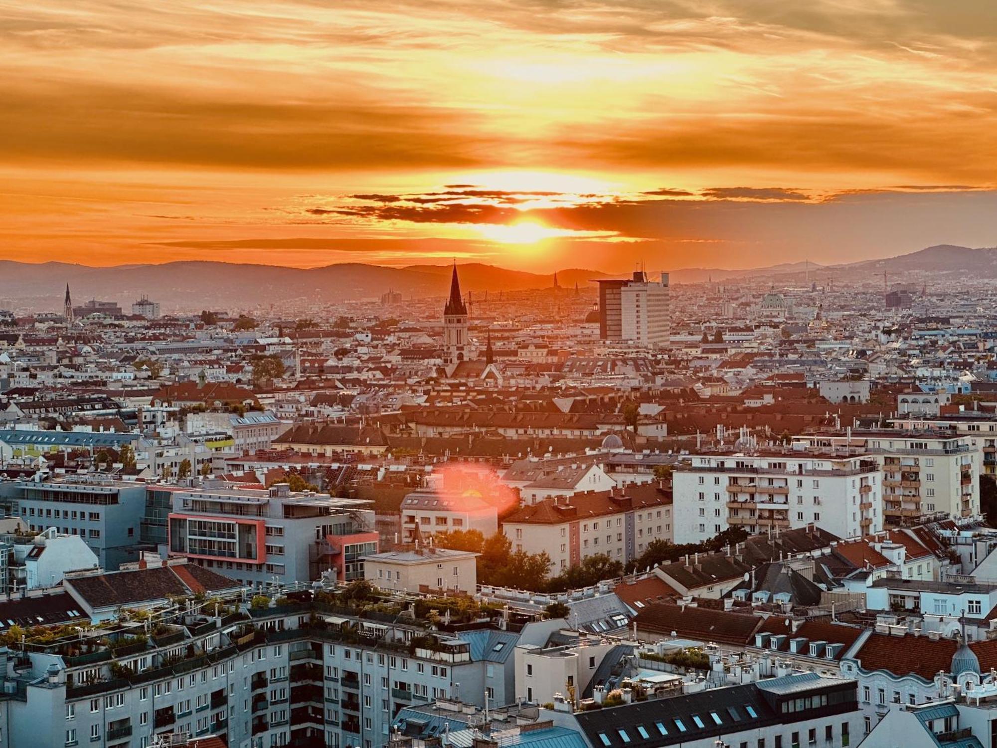 Triiiple Level 20 - Sonnenwohnen Apartment Mit Parkplatz Und Fantastischem Ausblick Wenen Buitenkant foto